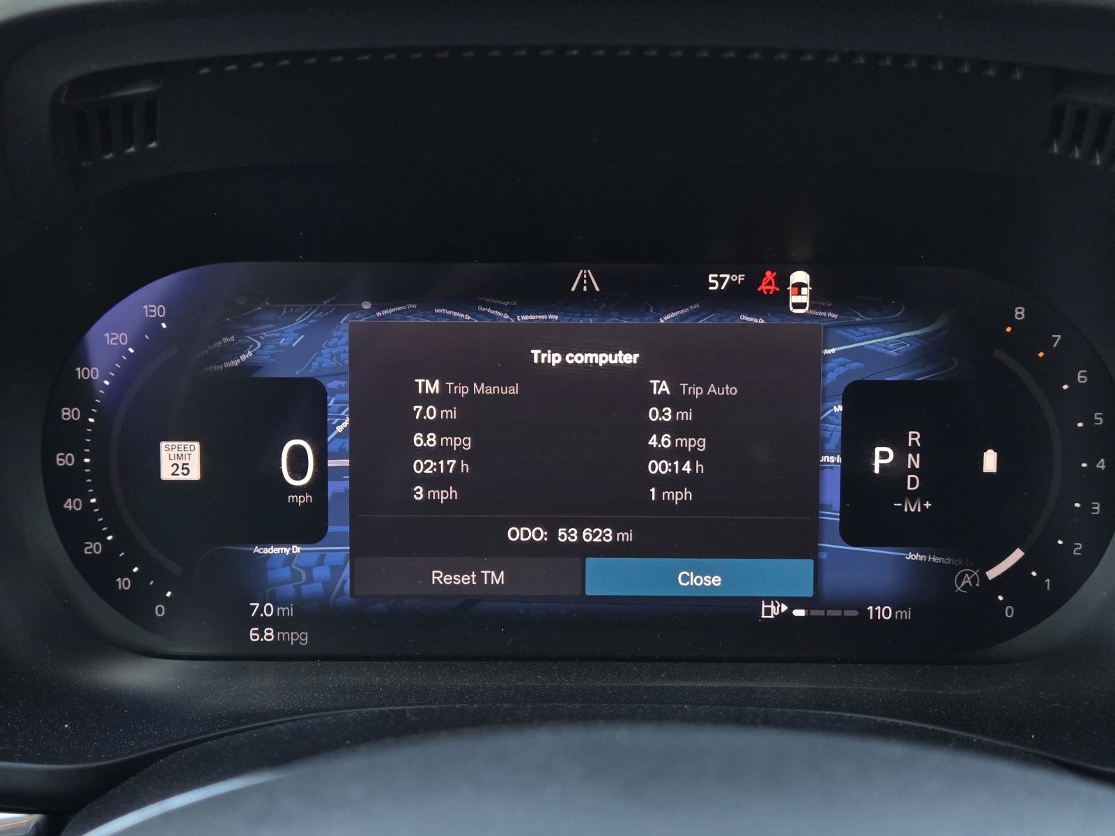 Used 2024 Crystal White Metallic Volvo Plus Dark Theme image 14