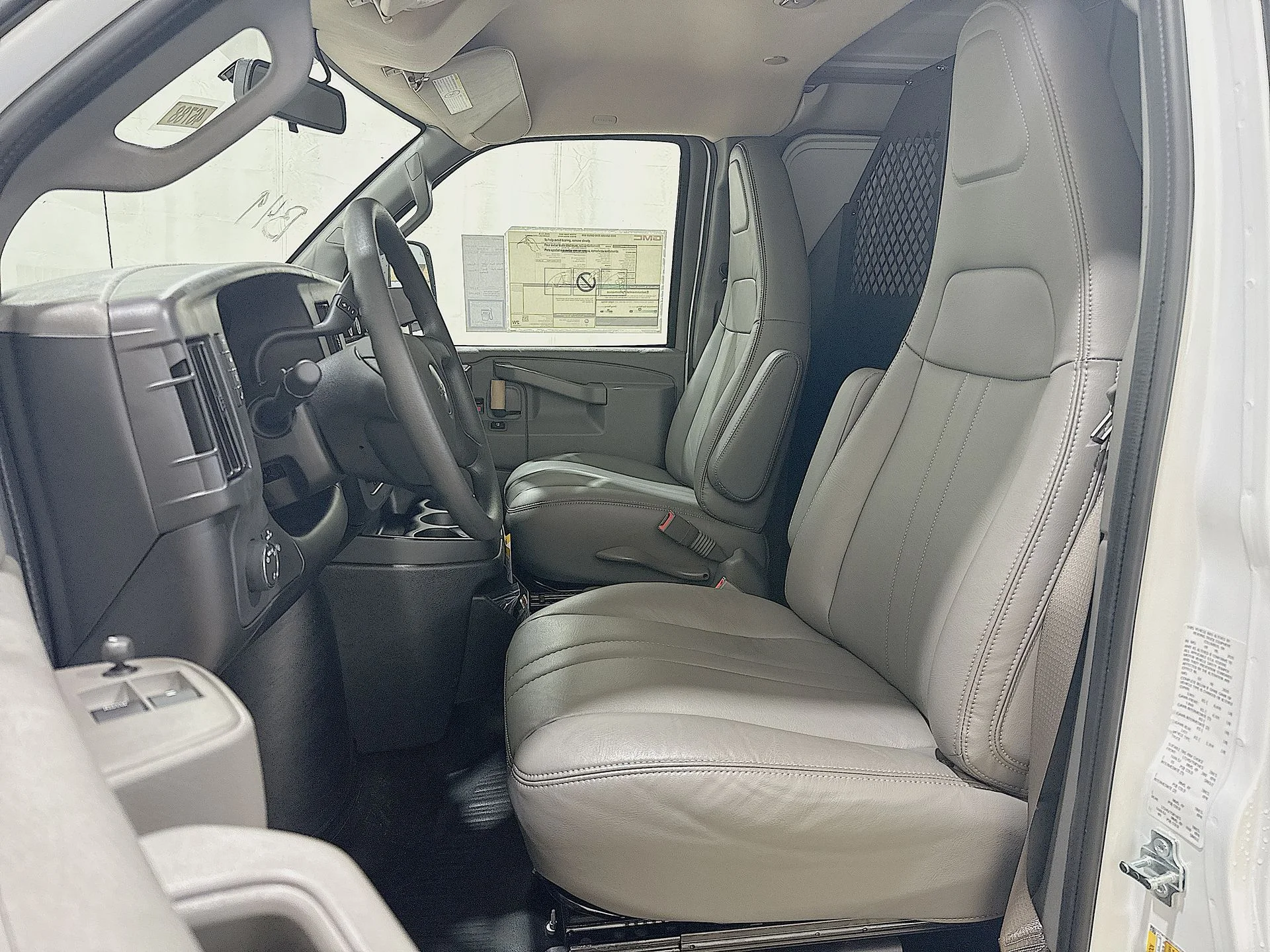 New 2025 Summit White GMC Work Van image 17