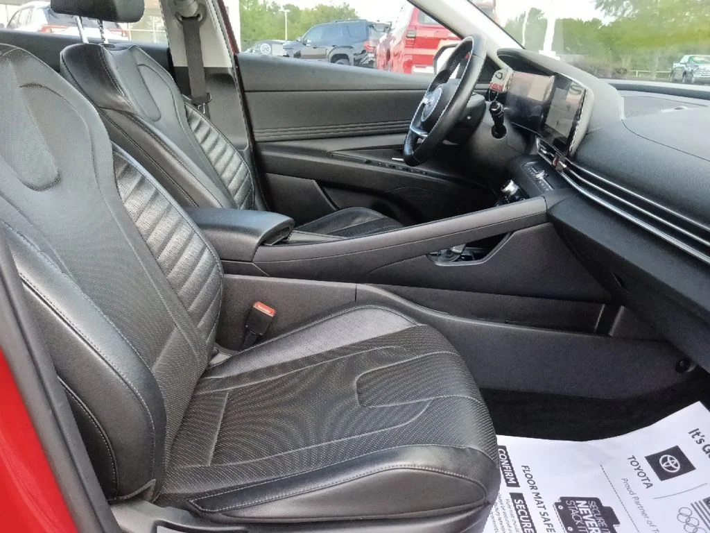 Used 2023 Red Hyundai Limited image 31