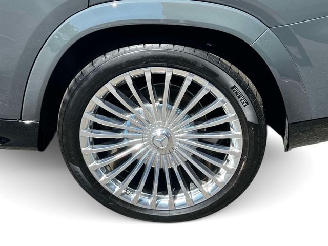 Certified Used 2025 Gray Mercedes-Benz Maybach GLS 600 image 8