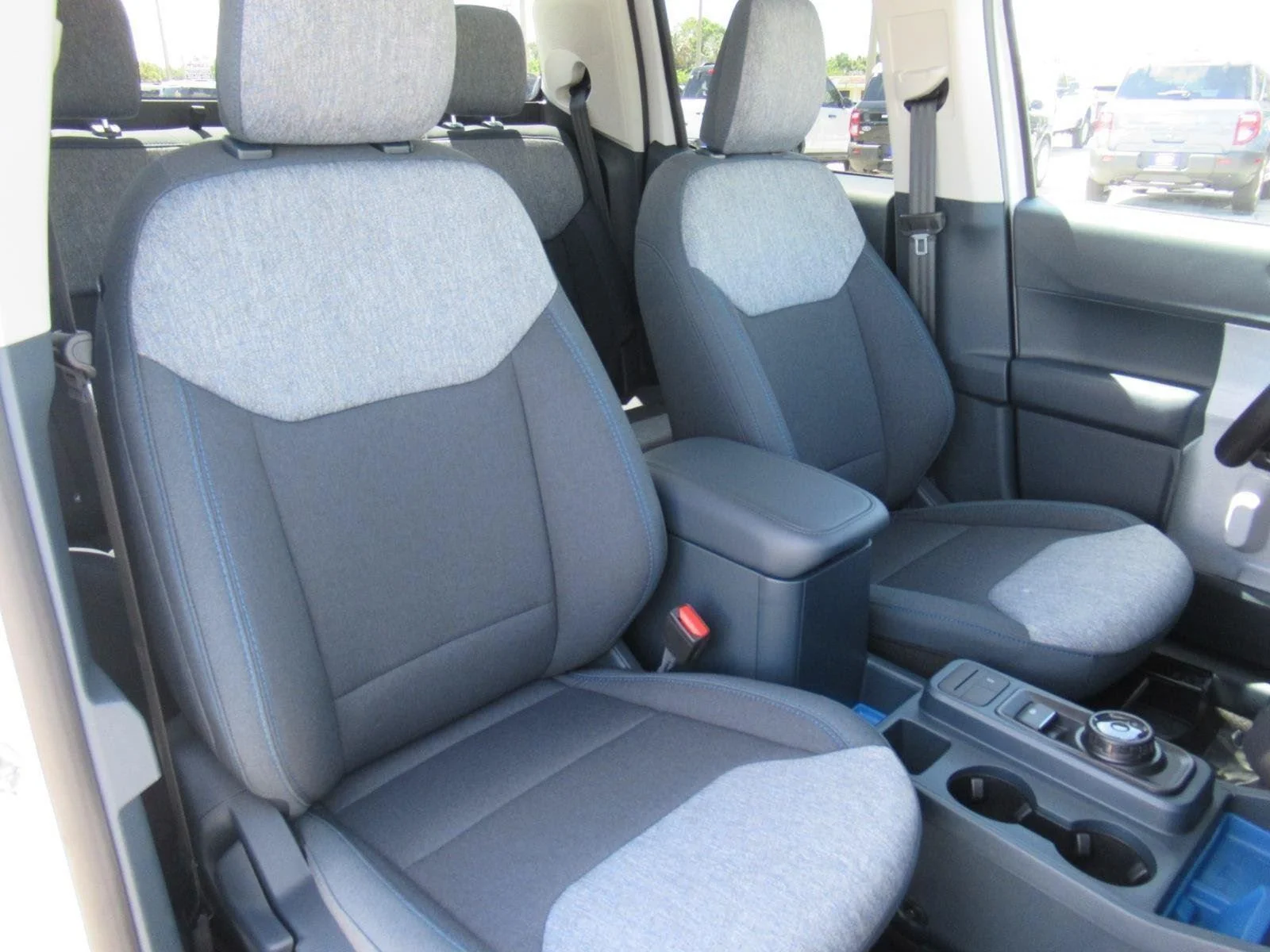 New 2026 Oxford White Ford XLT image 9