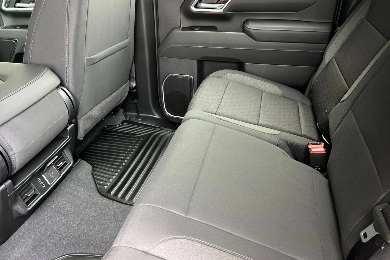 2026 GMC Sierra 3500HD SLE - Photo 11