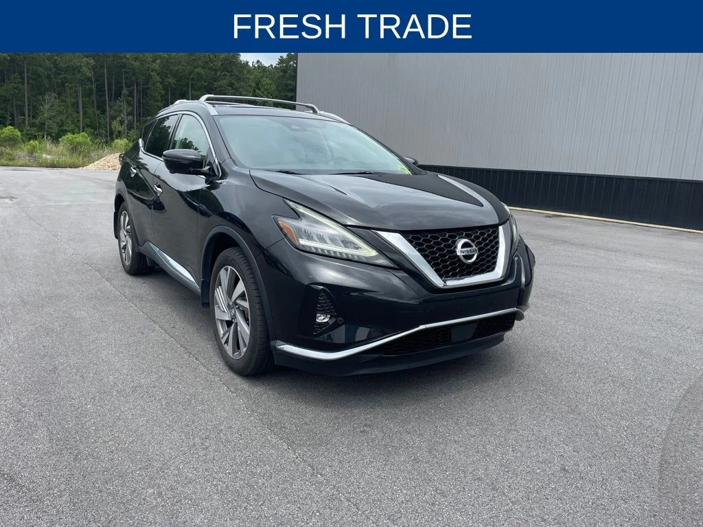 Used 2020 Black Nissan SL image 1