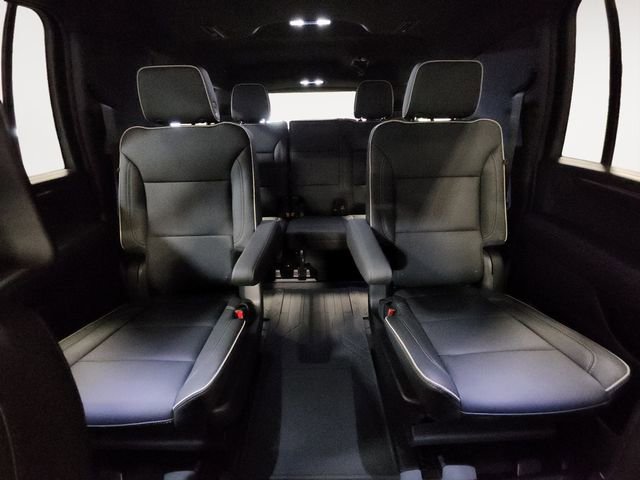 2026 Chevrolet Suburban Premier - Photo 13