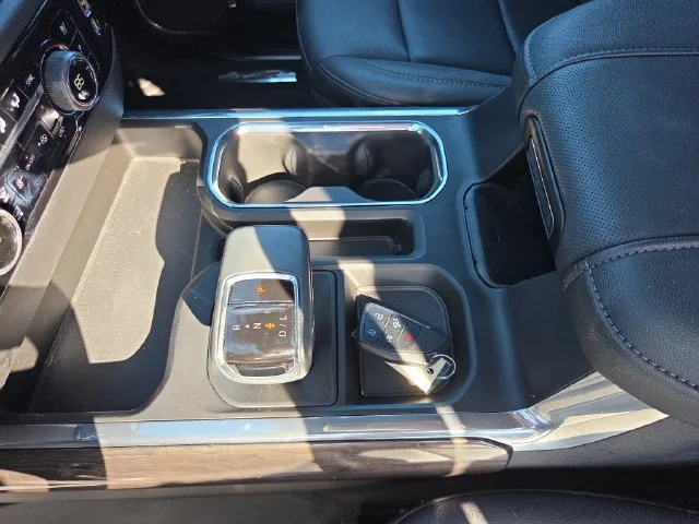 Used 2023 IRIDESCENT PEARL TRICOAT Chevrolet LTZ image 28
