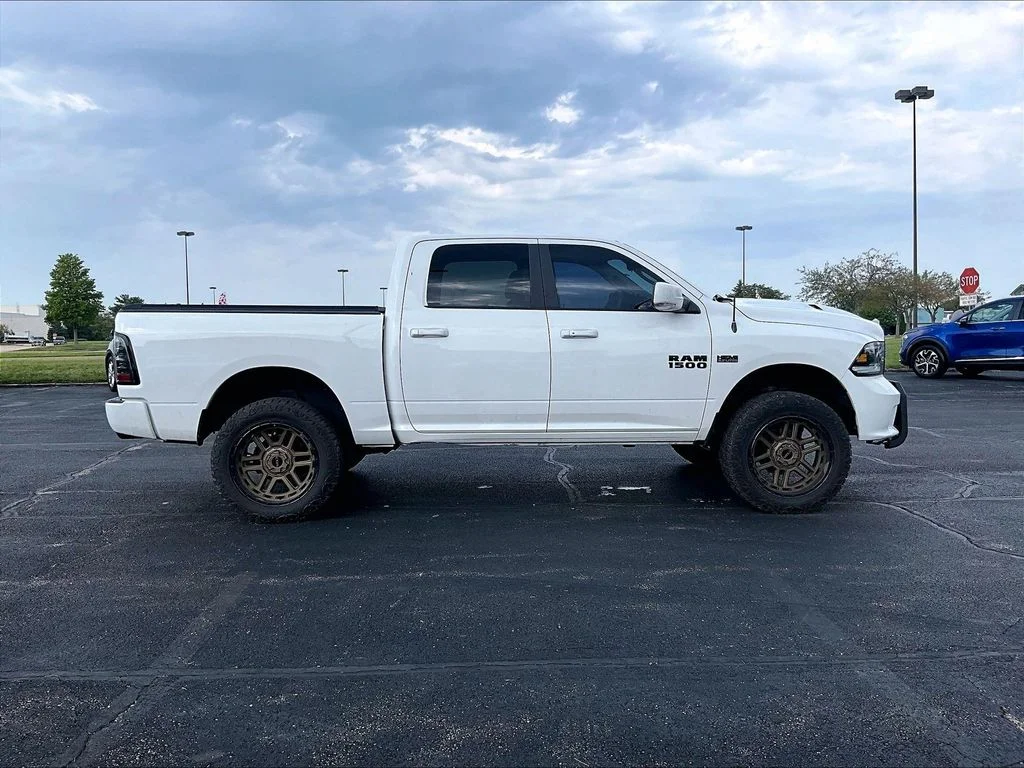 Used 2017 White Ram Night image 6