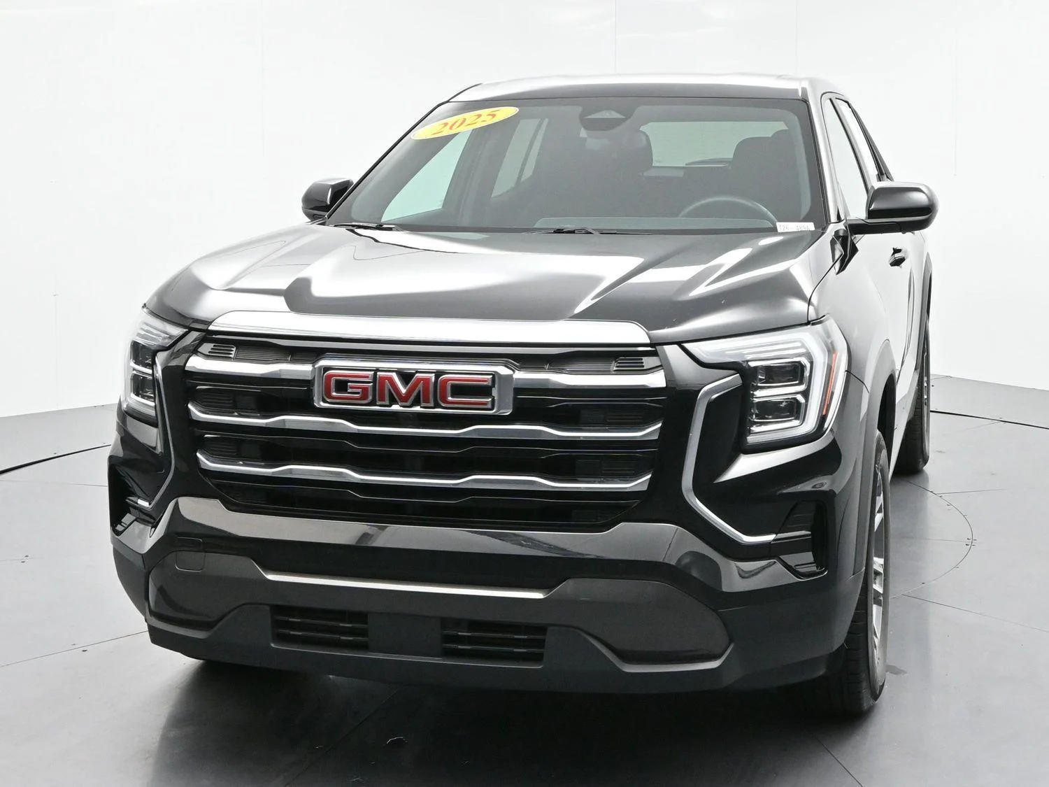 Used 2025 Ebony Twilight Metallic GMC Elevation image 3