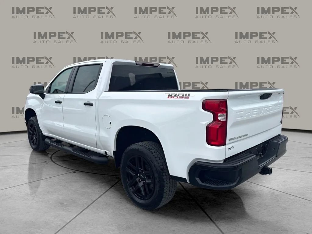 Used 2025 White Chevrolet LT Trail Boss image 3
