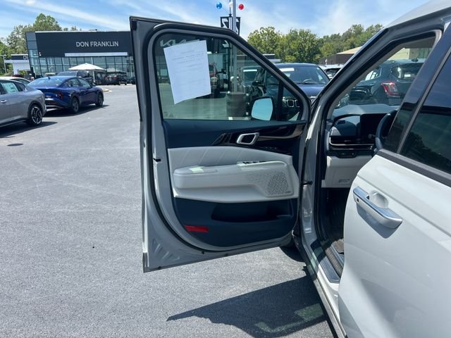 Used 2025 White Kia SX Prestige image 12