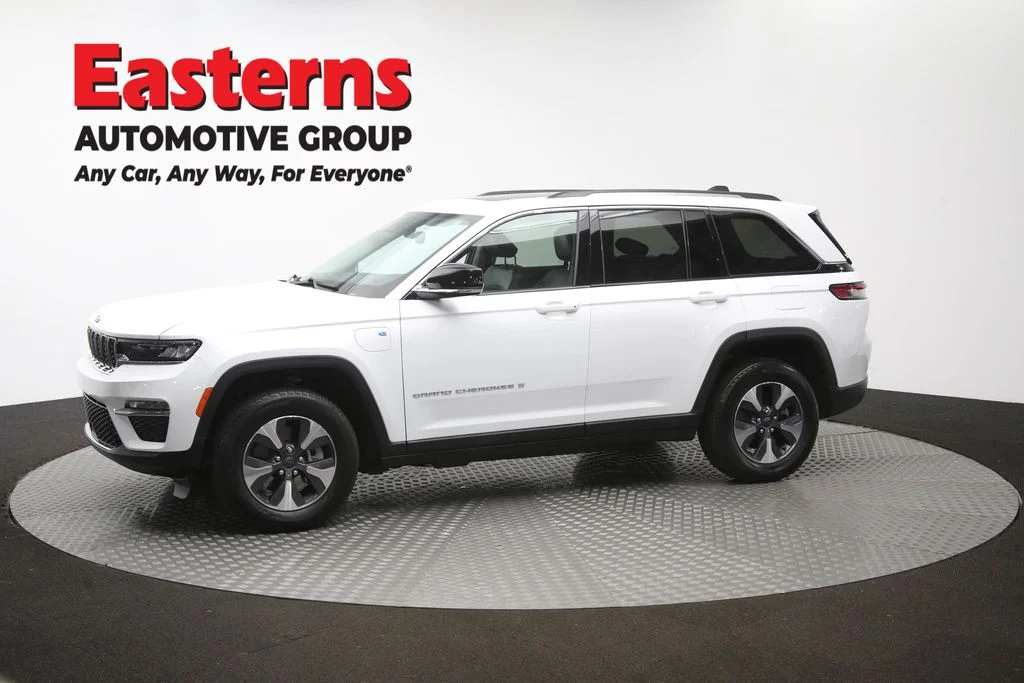 Used 2022 White Jeep 4xe image 61
