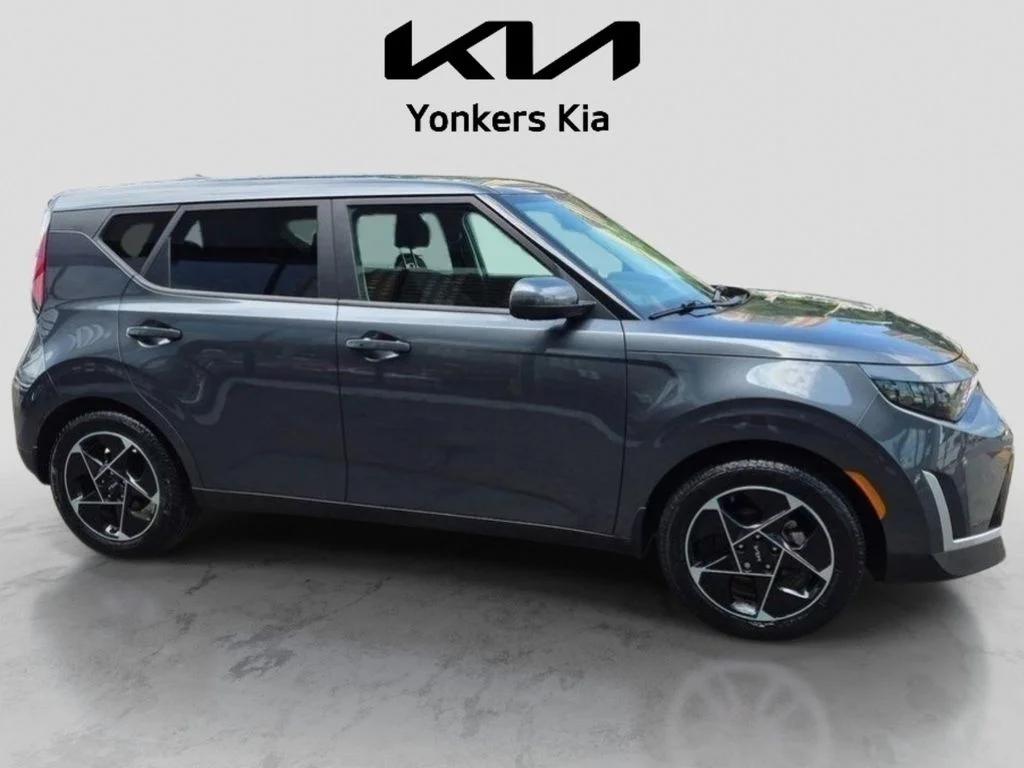 Used 2023 Gray Kia EX image 5