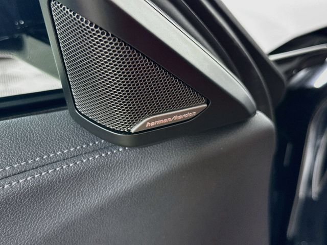 Used 2026 Black Sapphire Metallic BMW sDrive M40i image 27