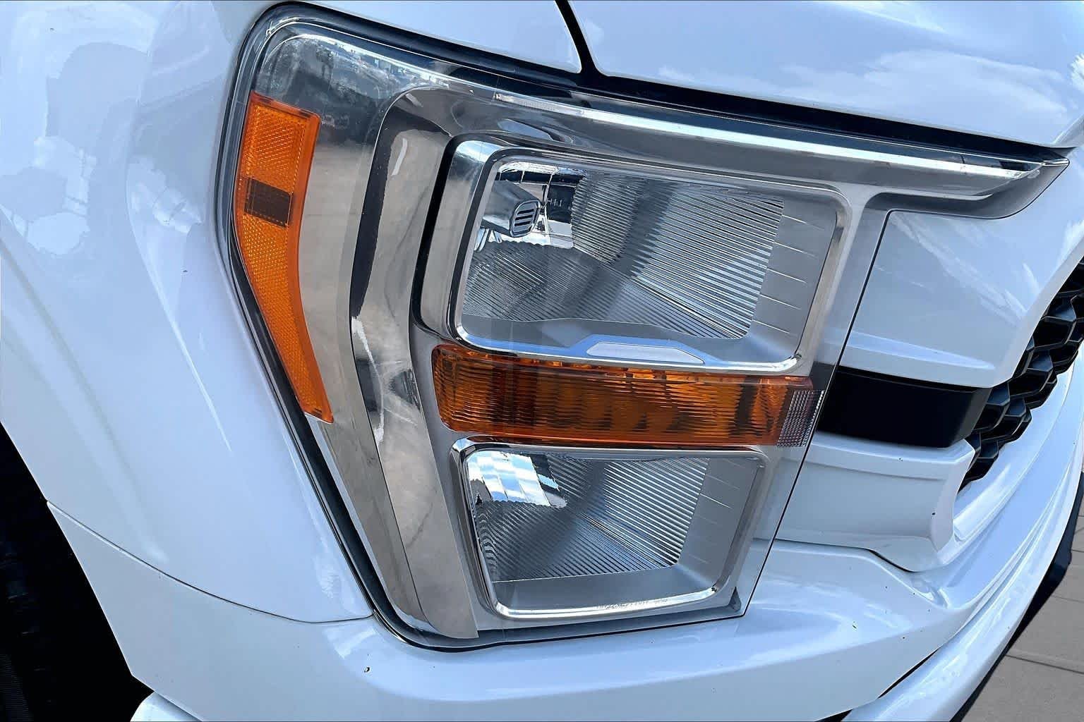 Used 2022 Oxford White Ford XL image 28