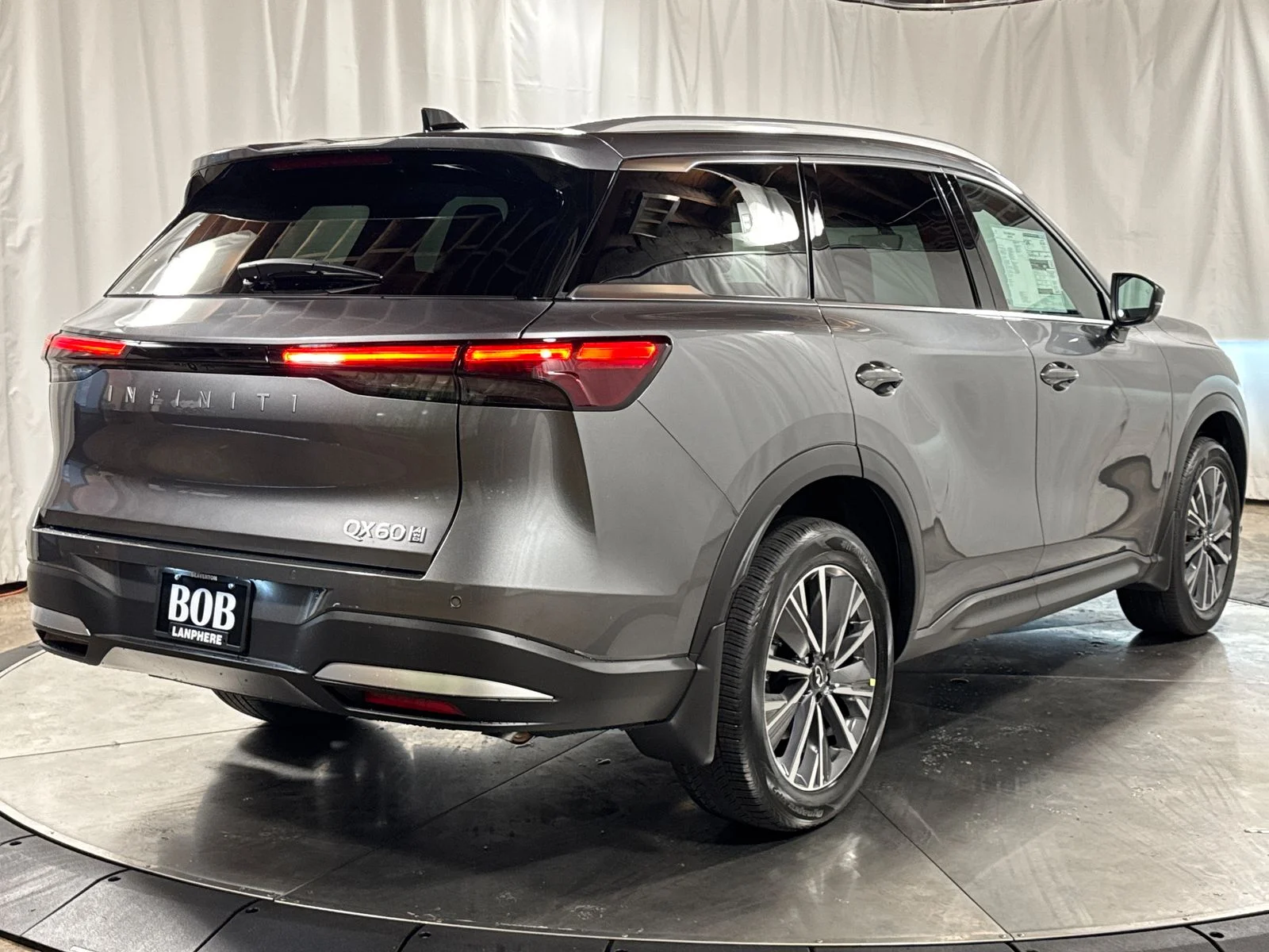 New 2027 GRAPHITE SHADOW INFINITI Luxe AWD image 10
