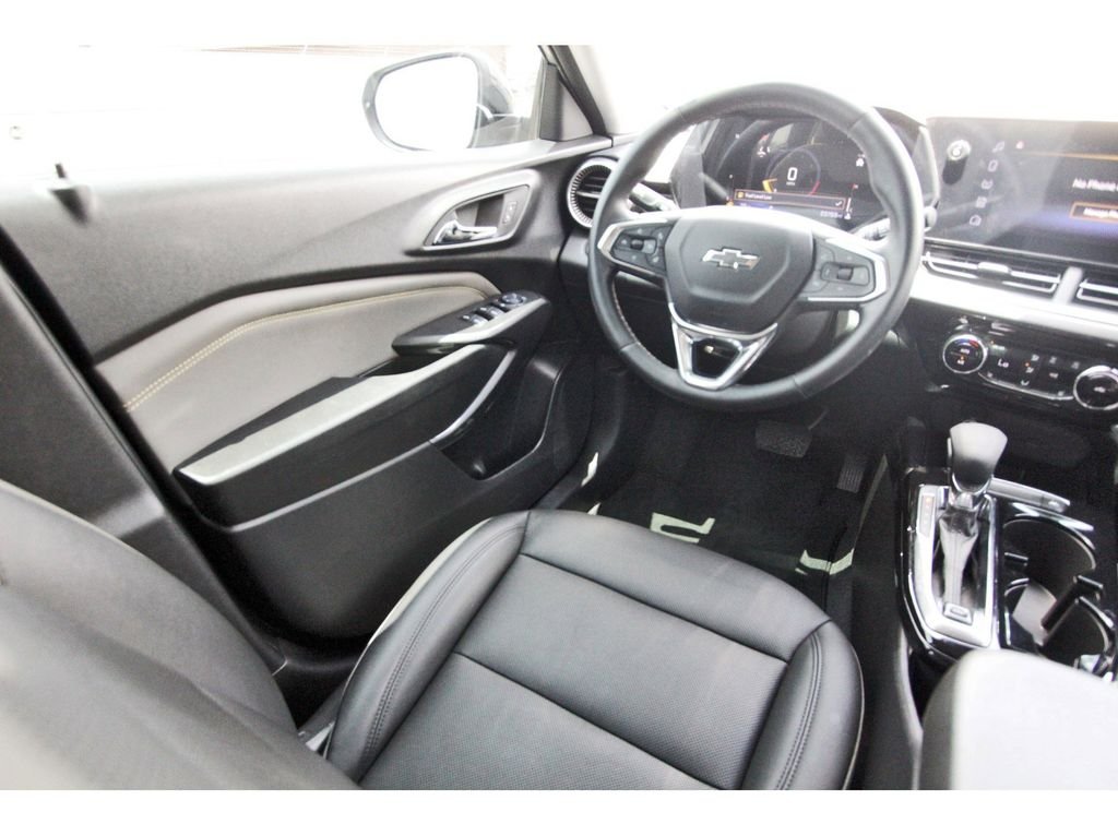 Used 2025 Gray Chevrolet ACTIV image 10