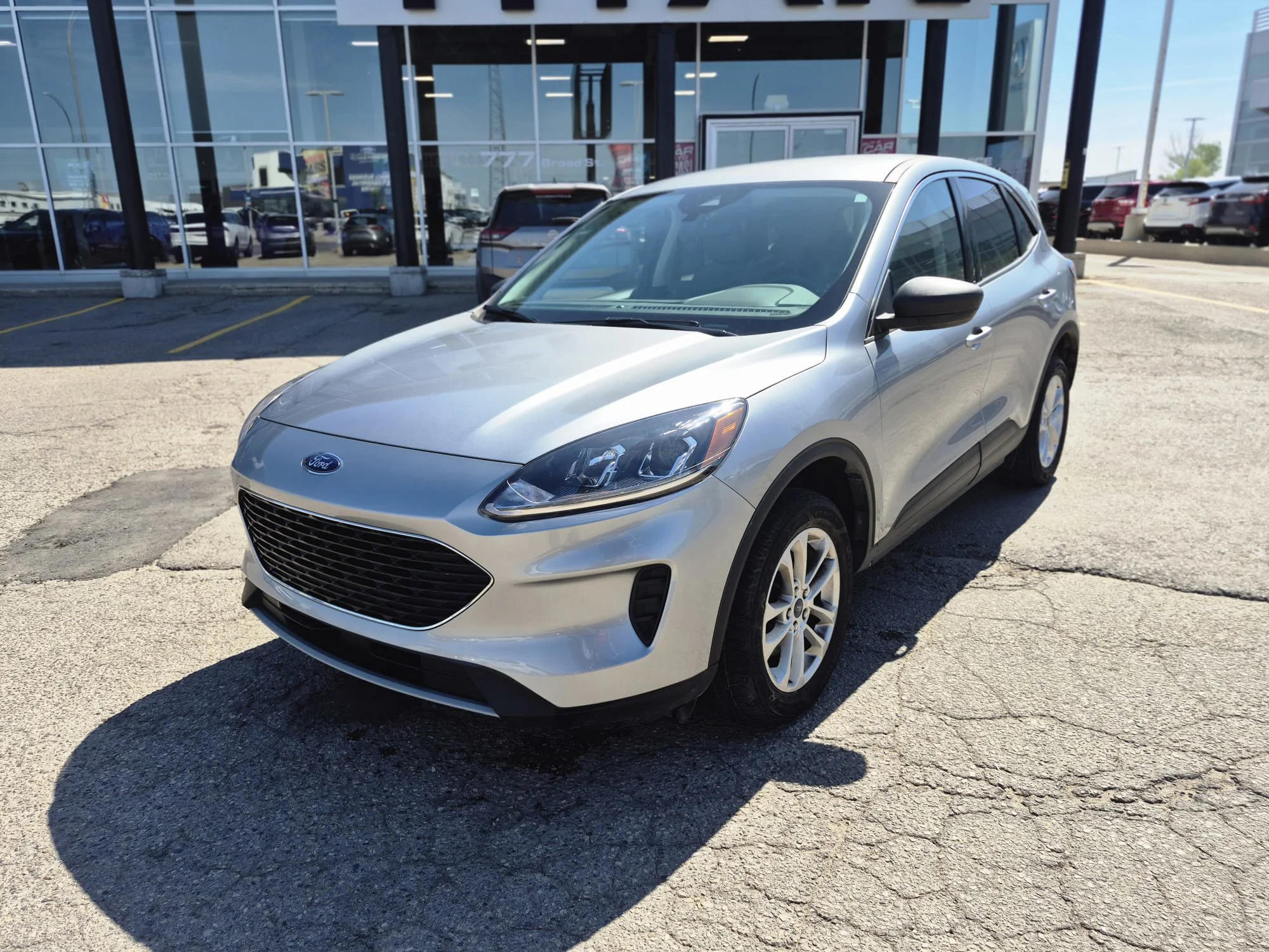 Certified Used 2022 Iconic Silver Metallic Ford SE AWD*Remote Start | Htd Seats | Htd Wheel | Park Assist | CarPlay | Blind Spot Detection image 3