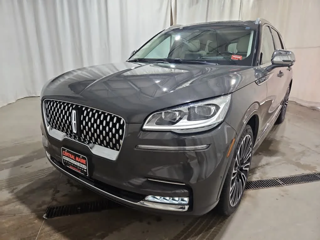 2022 Lincoln Aviator Black Label AWD's photo