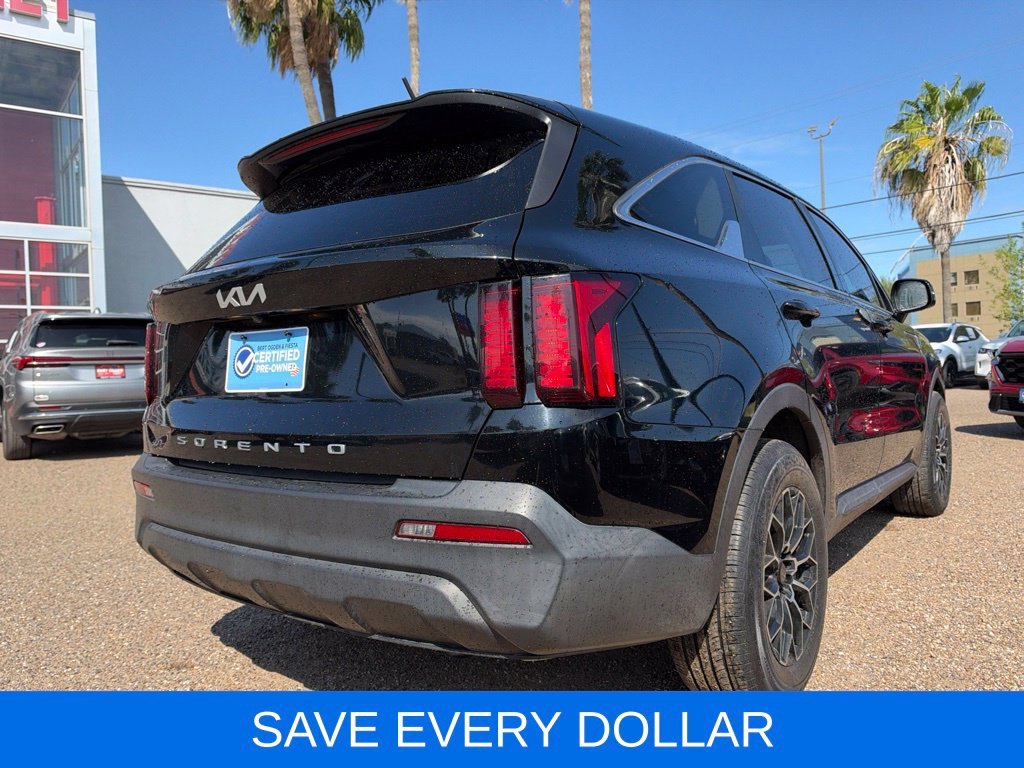 Used 2022 Black Kia LX image 4