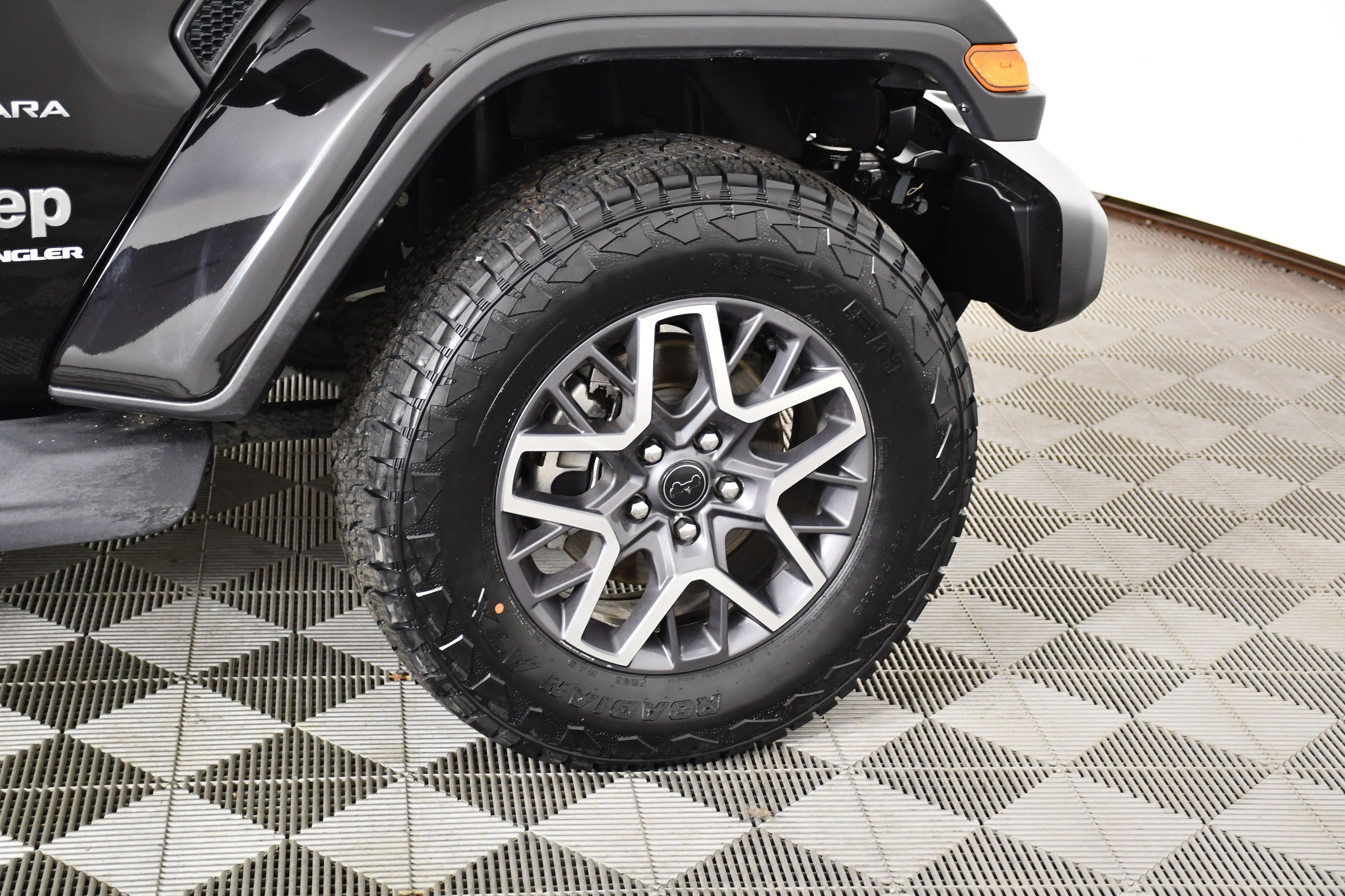 Used 2024 Black Clearcoat Jeep Sahara image 53