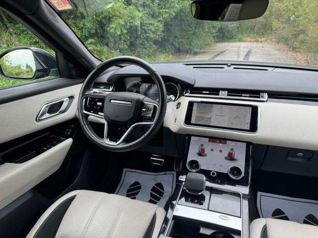 Certified Used 2023 Eiger Gray Metallic Land Rover R-Dynamic S image 28