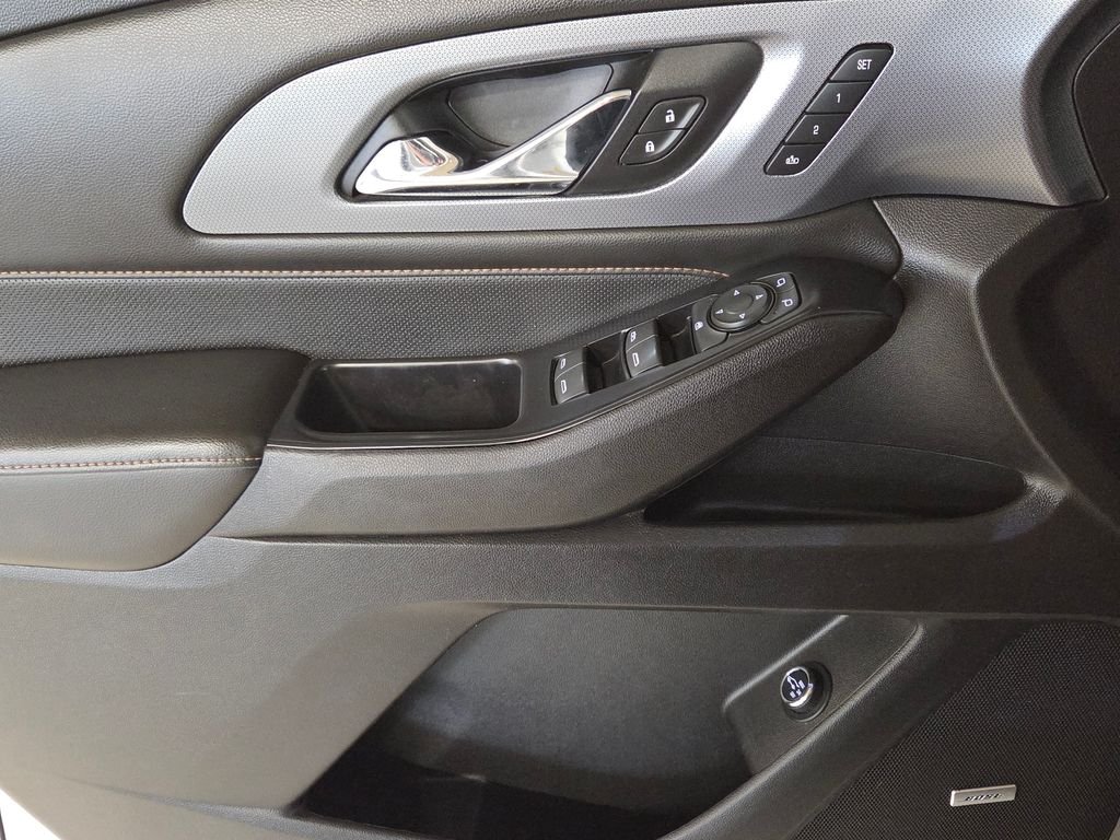 Used 2018 Beige Chevrolet Premier image 27