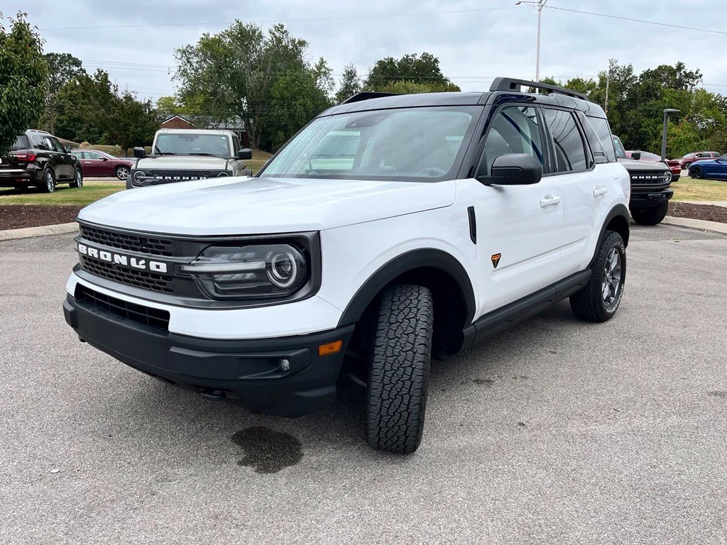 Used 2022 White Ford Badlands image 3