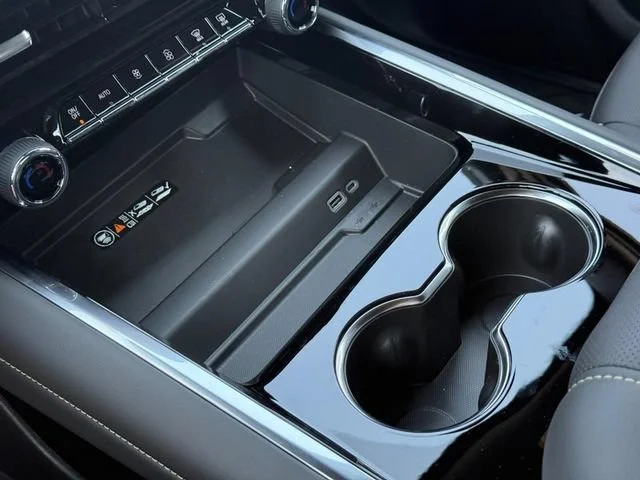 2026 Chevrolet Tahoe Premier - Photo 19