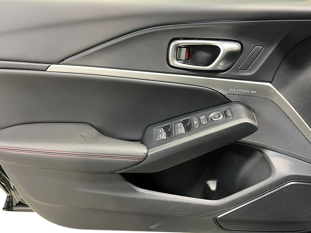2025 Acura Integra Type S - Photo 17
