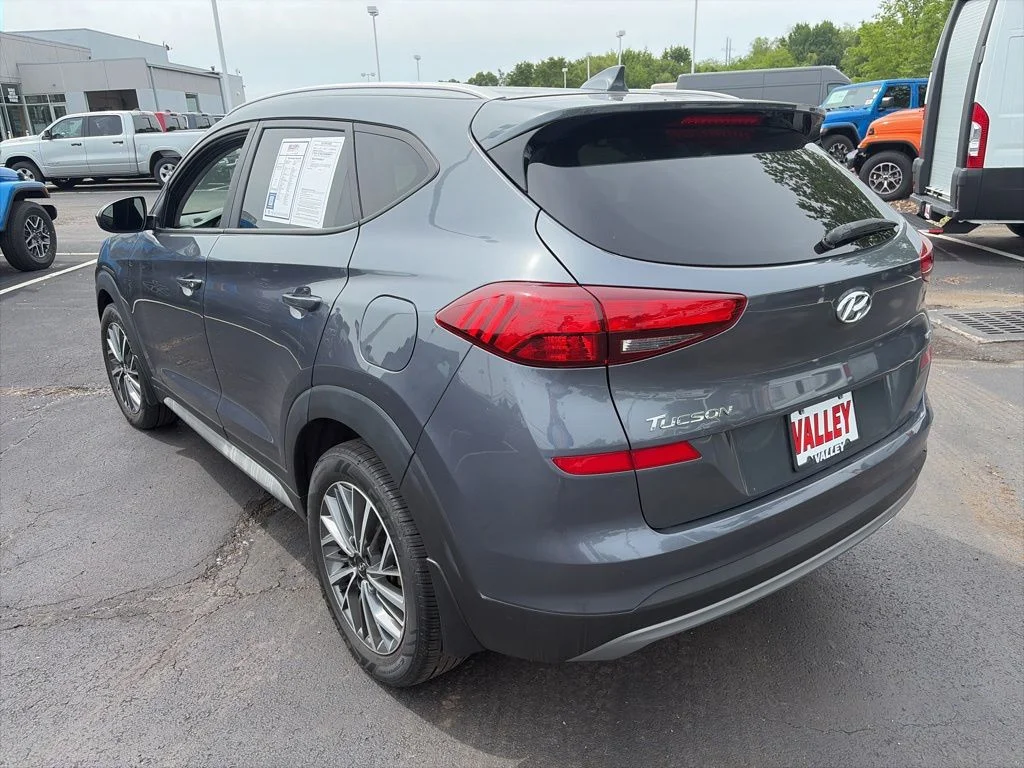 Used 2019 Gray Hyundai SEL image 4