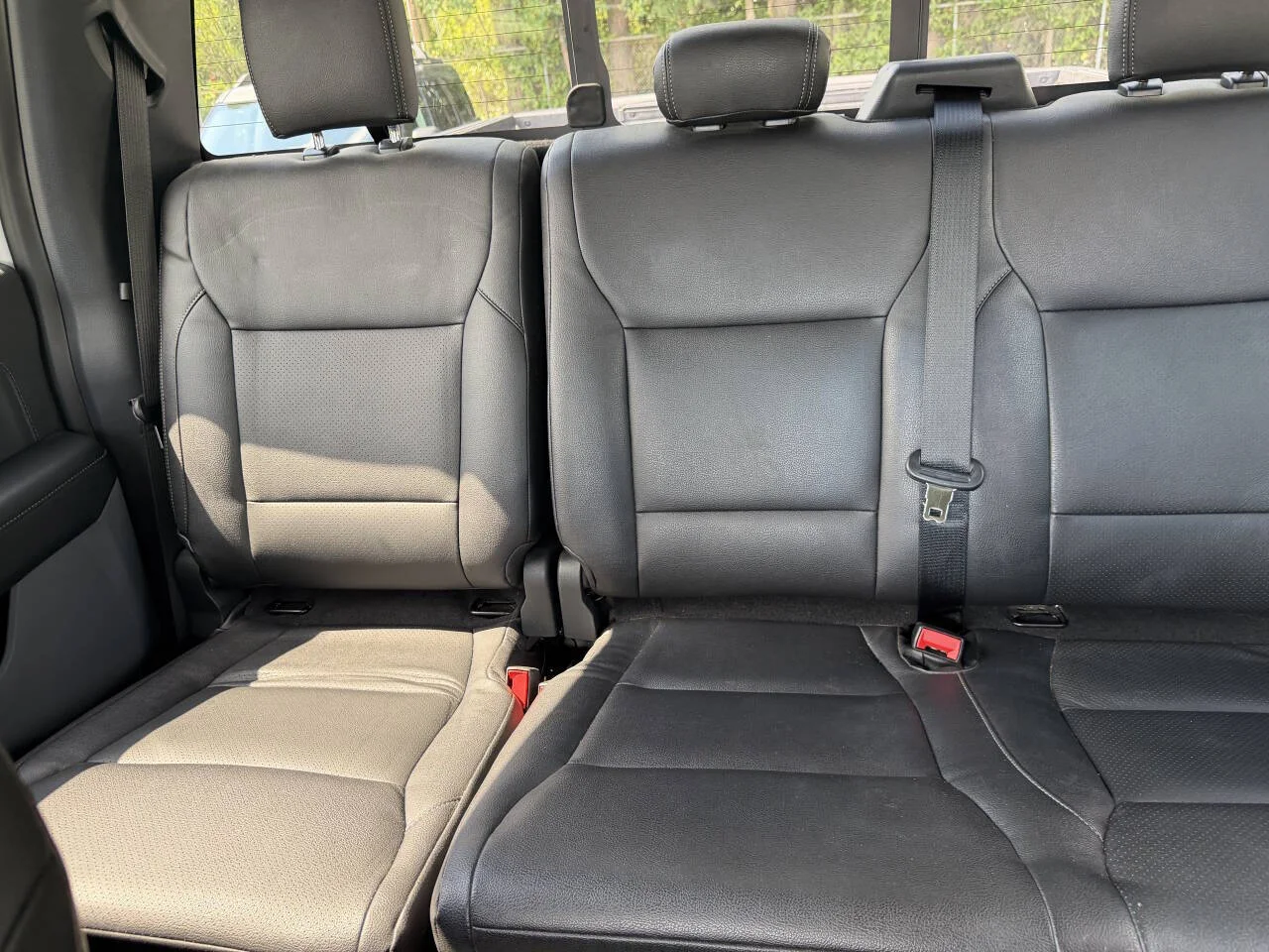 Used 2023 White Ford XLT 4x4 4dr SuperCrew 5.5 ft. SB image 2