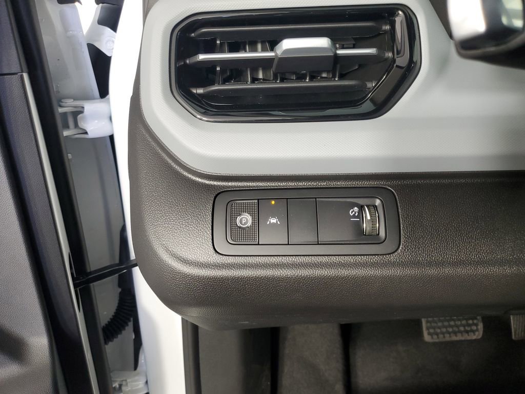 New 2027 Summit White Chevrolet LT image 26