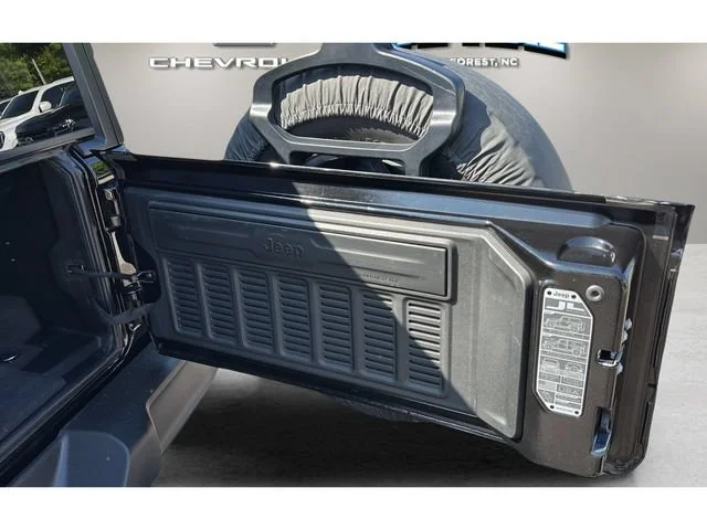 Used 2024 Black Jeep 4-Door Sport S 4x4 image 33