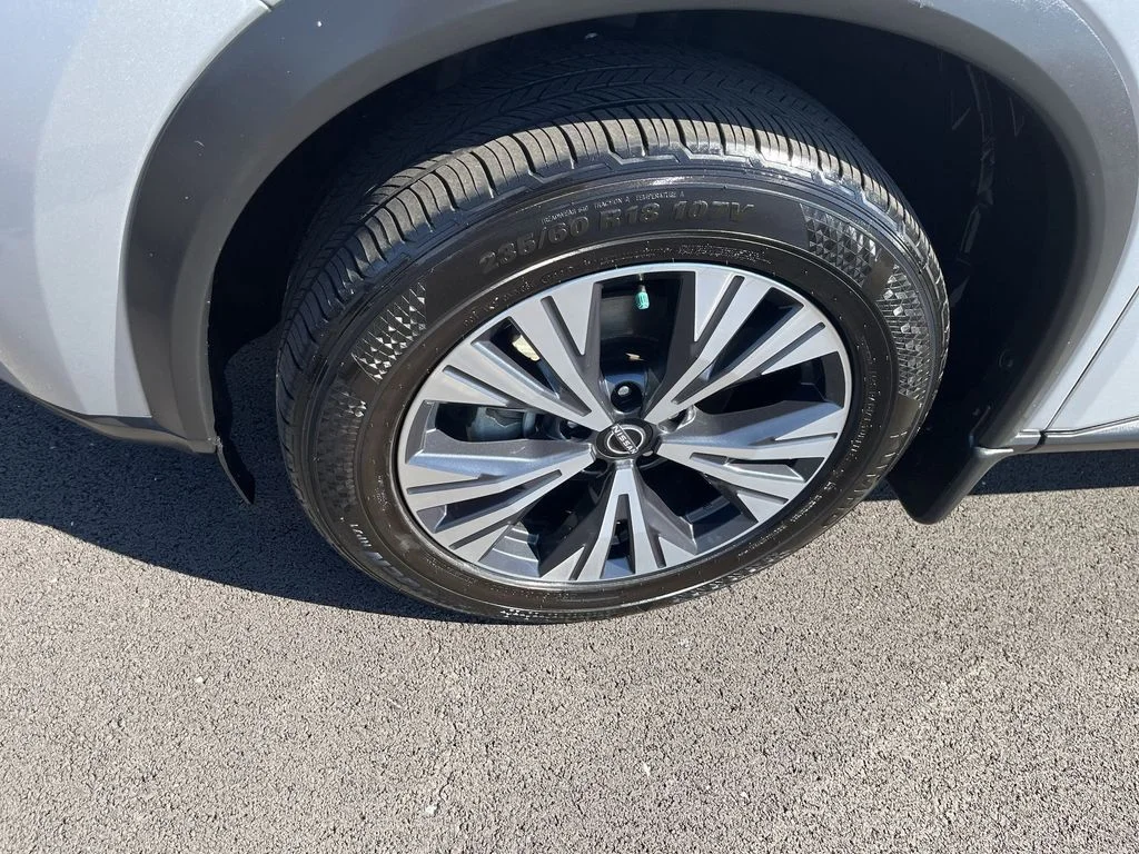 Used 2023 Silver Nissan SV image 10