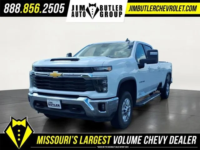 Used 2025 Summit White Chevrolet LT image 1