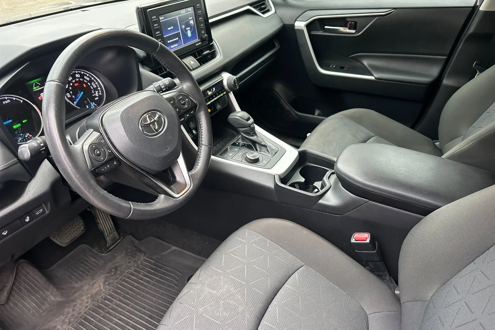 Used 2021  Toyota Hybrid XLE image 10