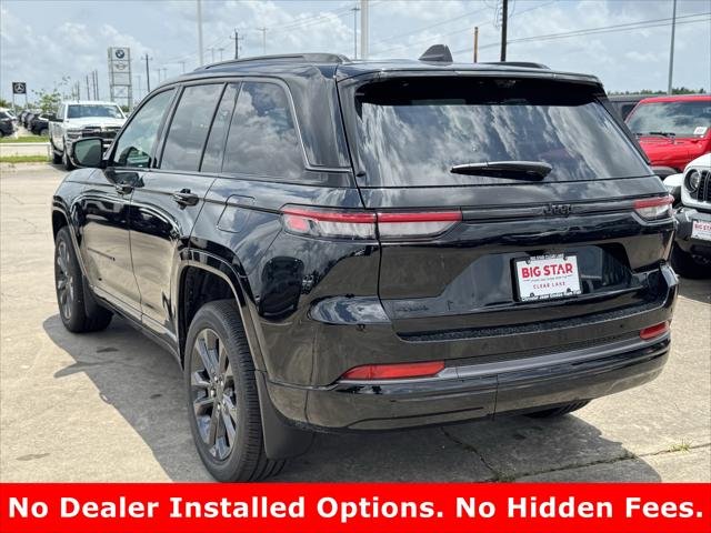 New 2026 Diamond Black Crystal Pearl-Coat Exterior Paint Jeep Limited image 7
