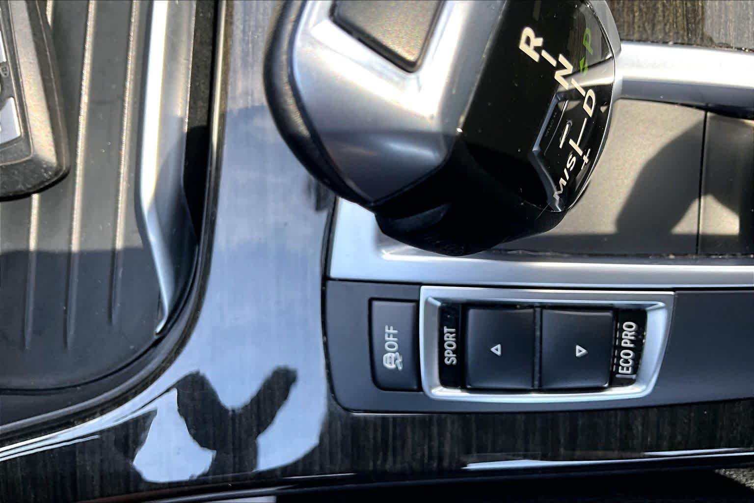 Used 2017 Jet Black BMW sDrive28i image 34