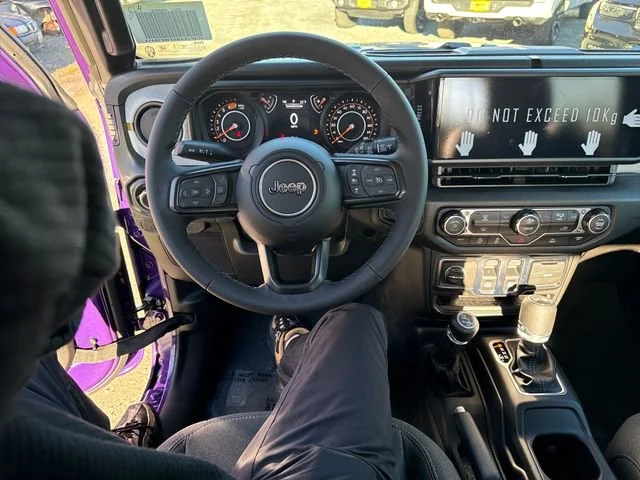 New 2026 Reign Jeep Sport S image 17