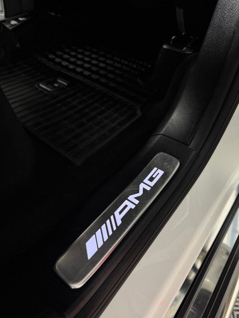 Used 2022 White Mercedes-Benz G 63 AMG® image 40