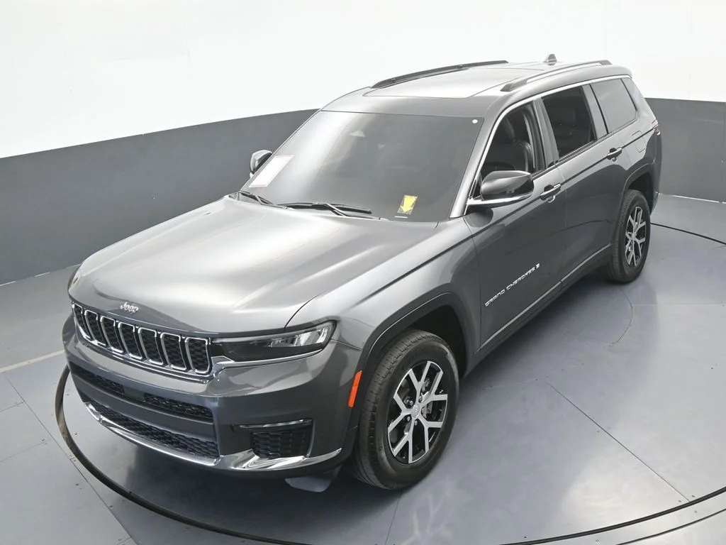 Used 2023 Baltic Gray Metallic Clearcoat Jeep Limited image 50