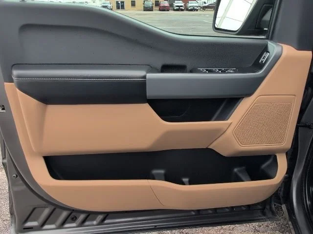 Used 2023  Ford XL image 13