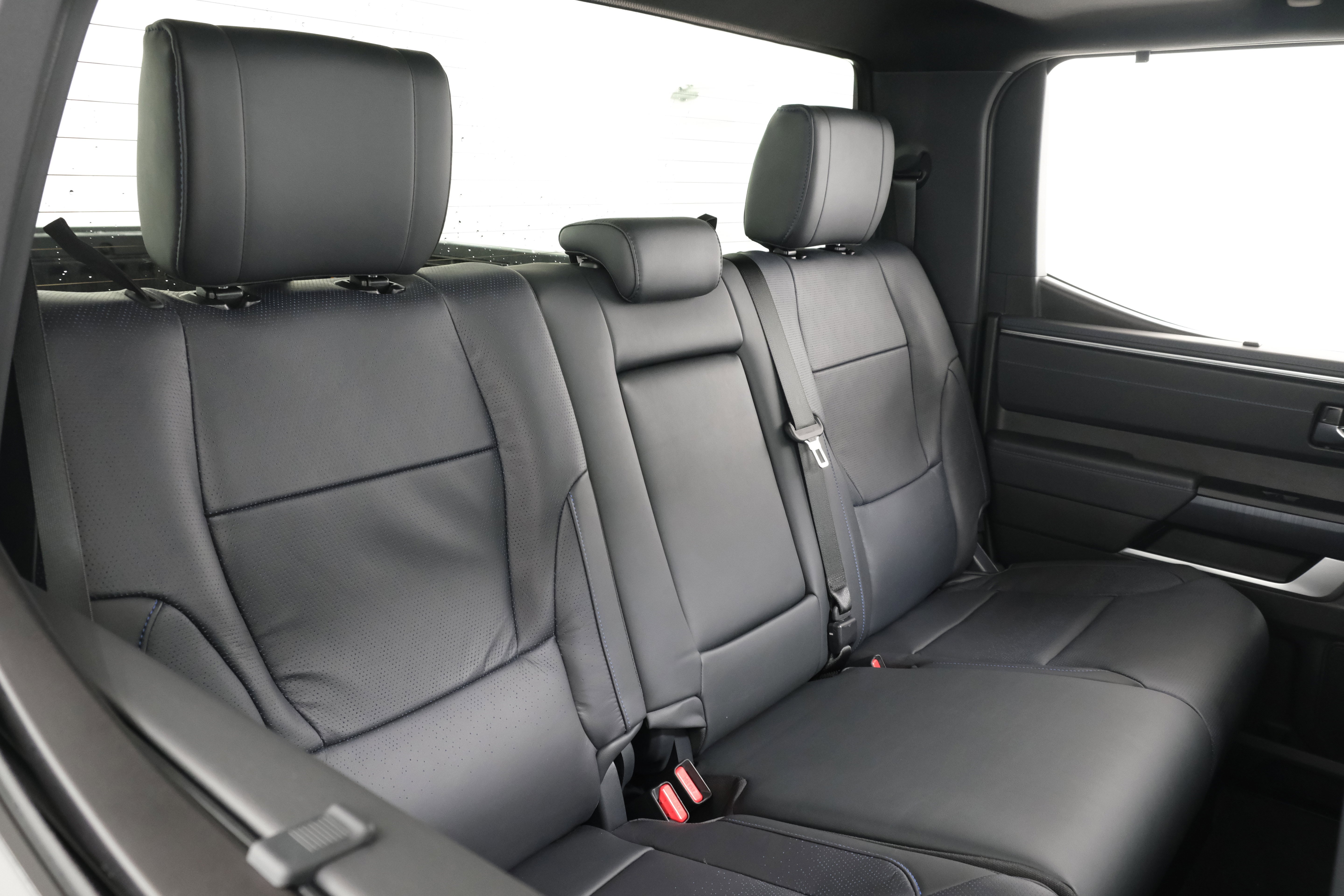 2025 Toyota Tundra Platinum - Photo 44