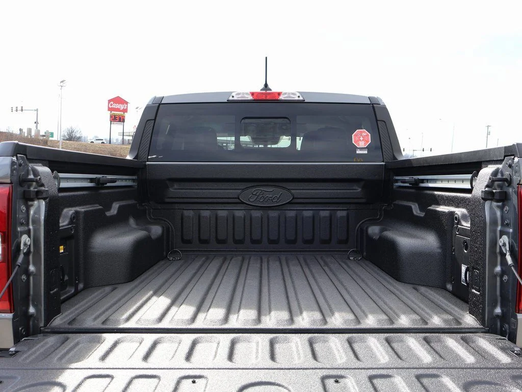 New 2026 Carbonized Gray Metallic Ford Tremor® image 15