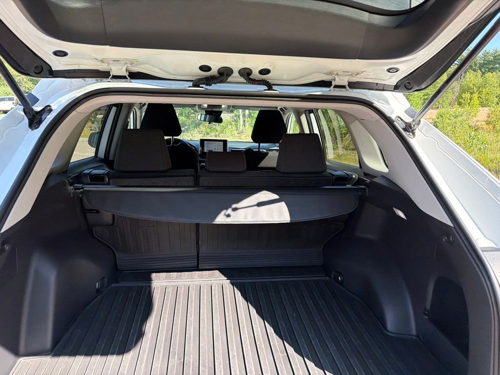 Certified Used 2023 Ice Toyota LE image 5