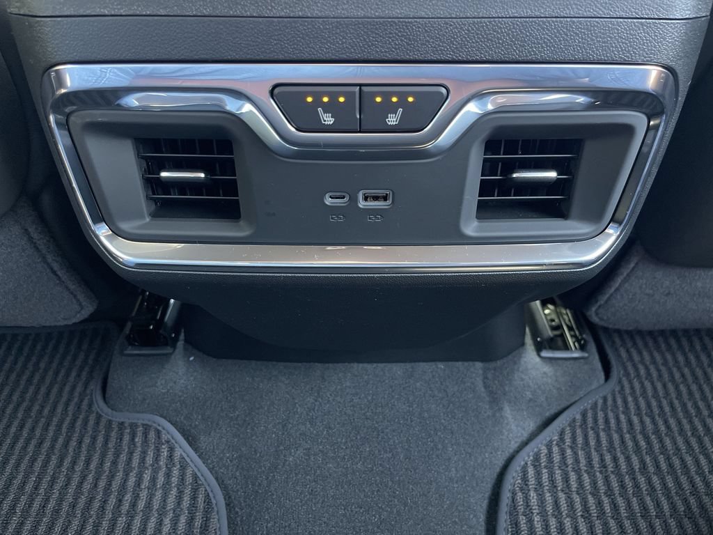 2026 GMC Sierra 3500HD Denali Ultimate - Photo 22