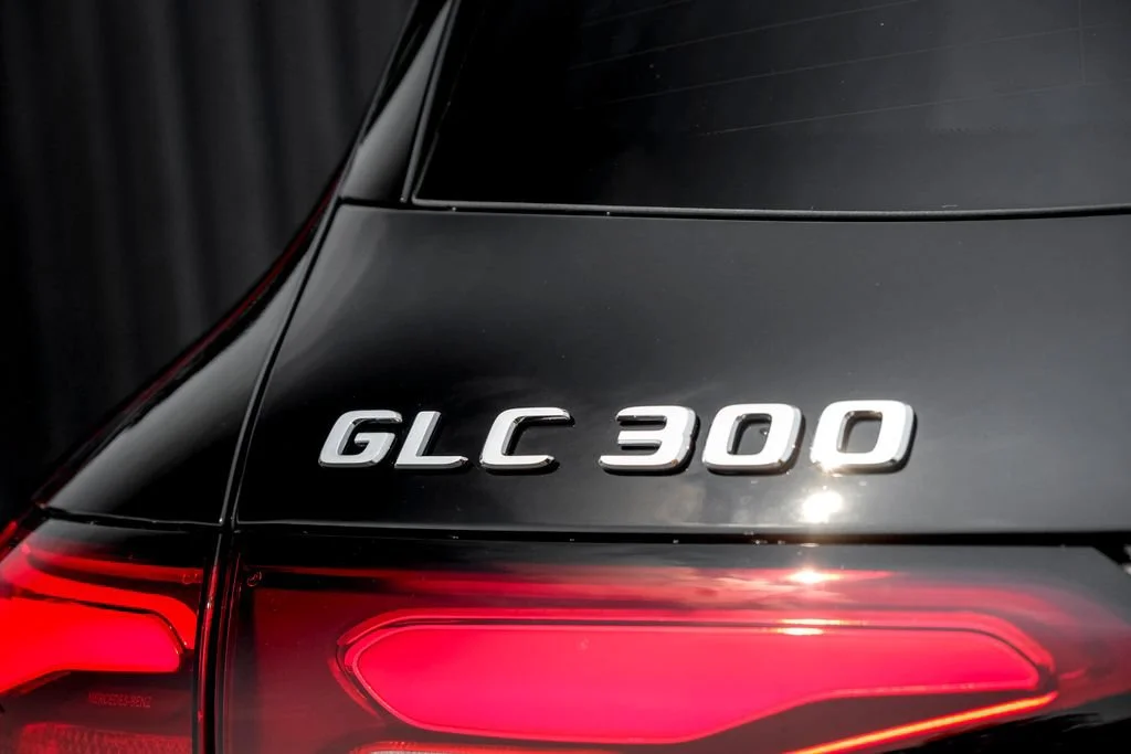New 2026 Black Mercedes-Benz GLC 300 image 43