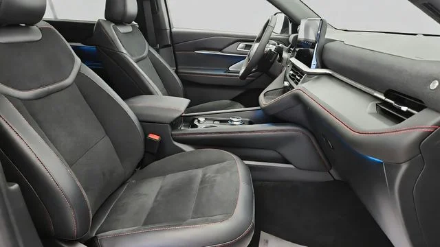 2026 Ford Explorer ST - Photo 52