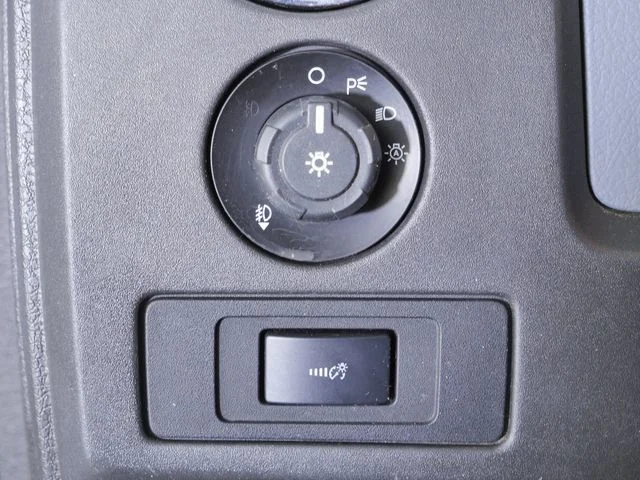 Used 2013 White Ford XLT image 26