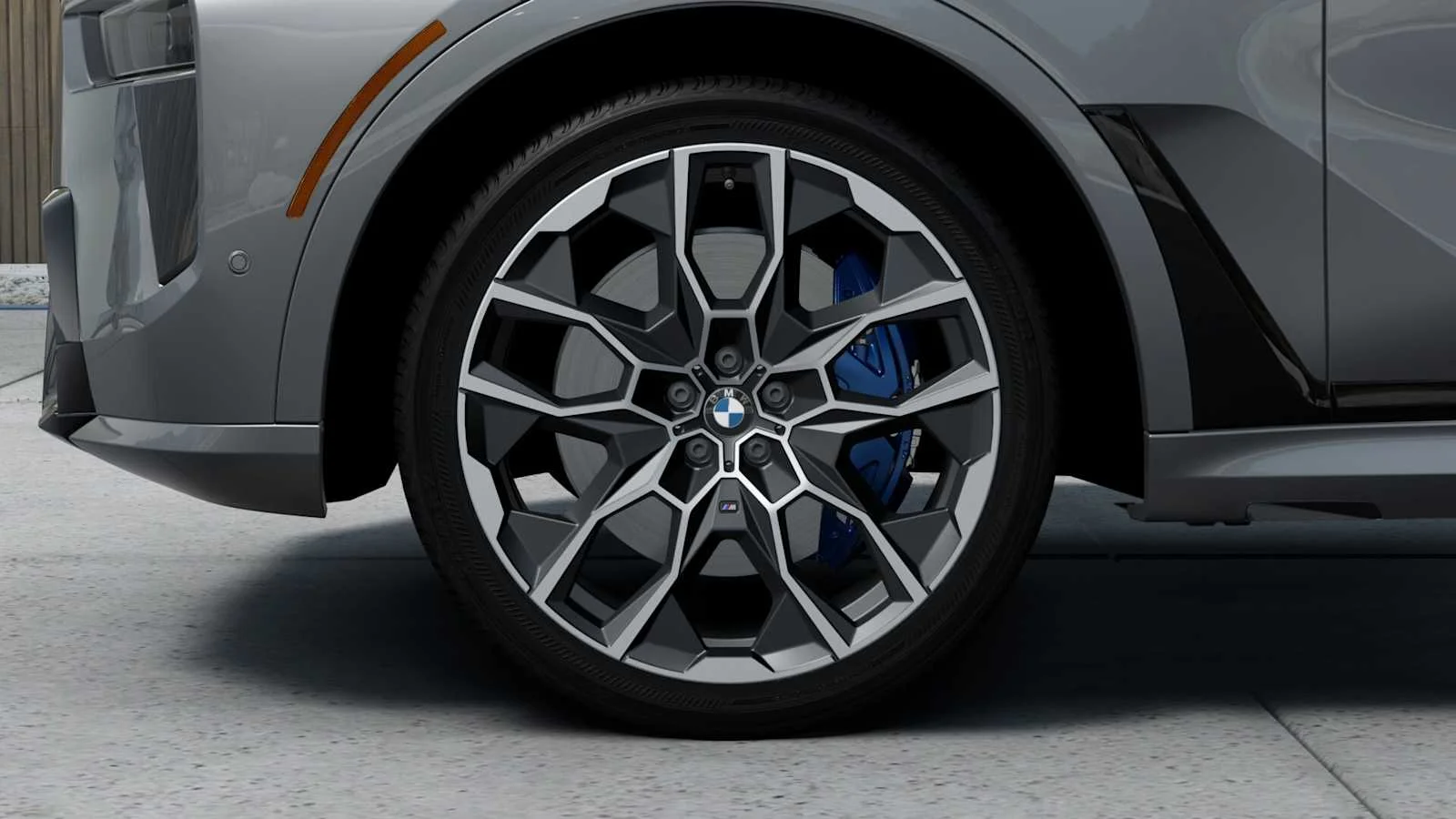 Used 2026 Skyscraper Grey Metallic BMW xDrive40i image 7