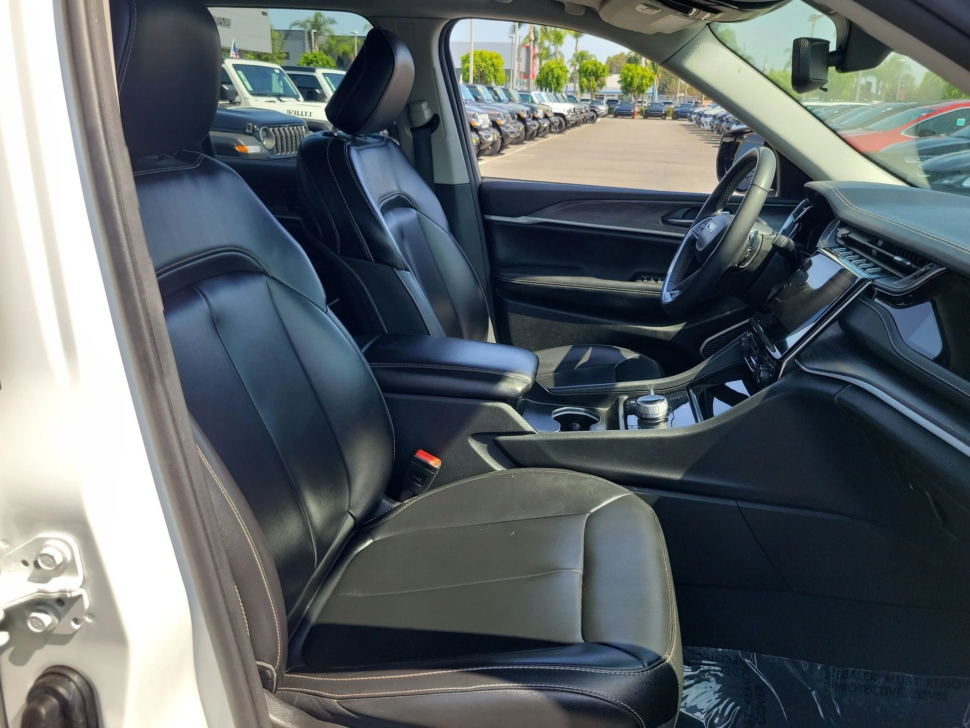 Used 2024 White Jeep 4xe image 19
